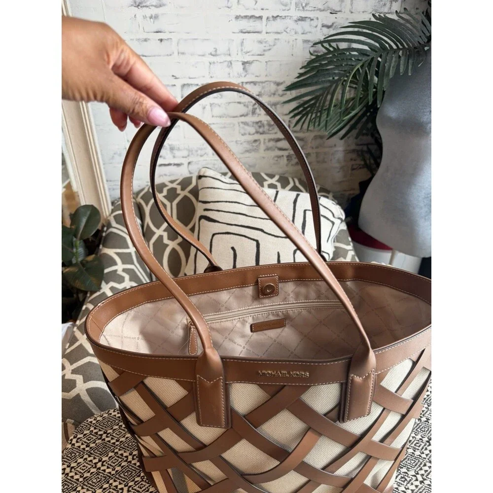 Michael Kors Sienna Tote Shoulder Bag Brown. Retails $398